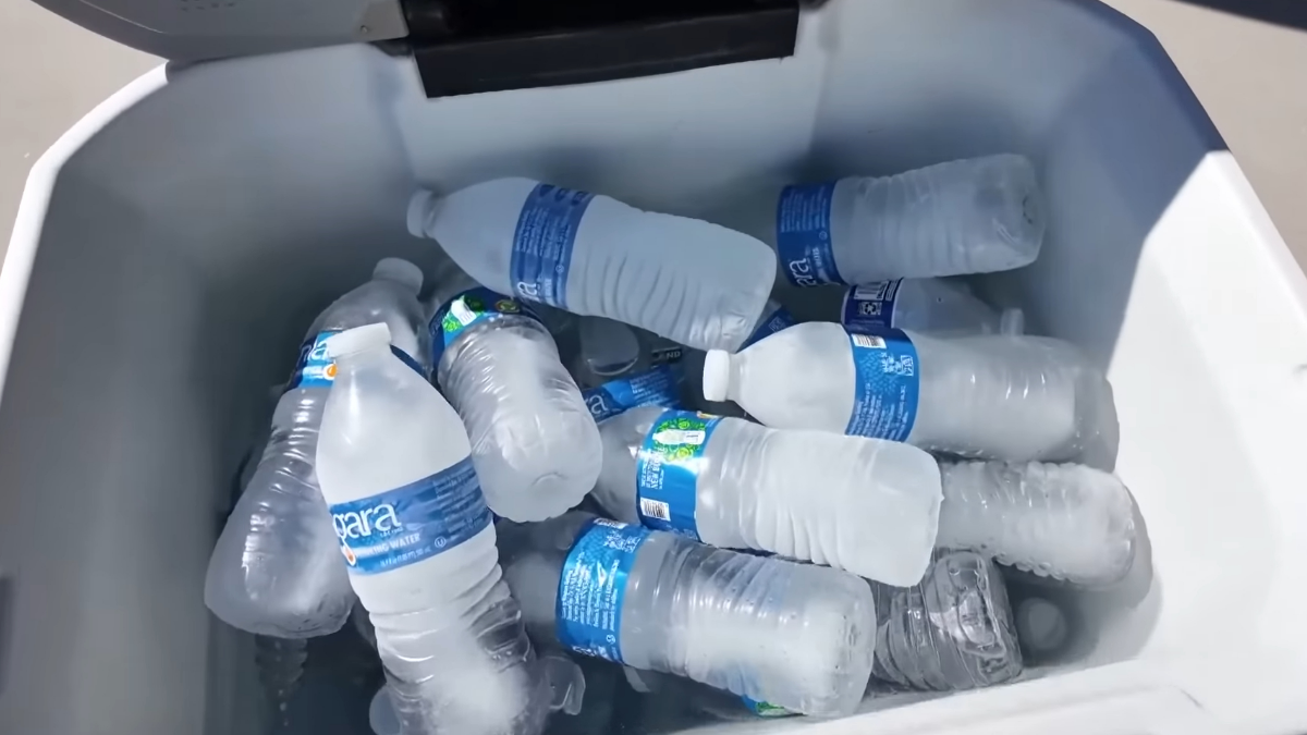 Arizona Man Battles HOA Over Free Water