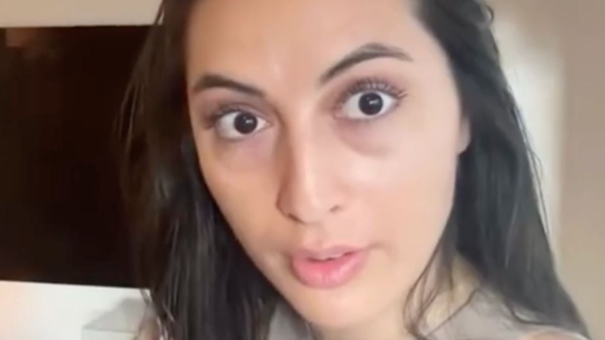 Girl mocking Gal Gadot