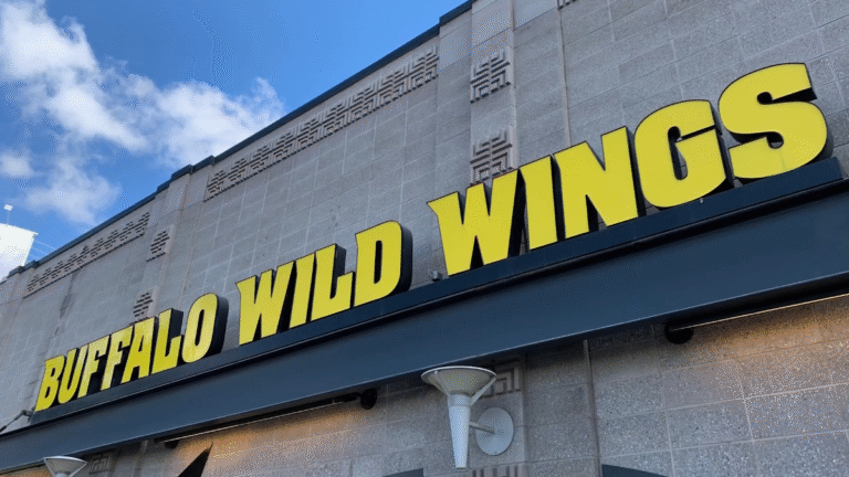 Buffalo Wild Wings Server Chases Minnesota Teen Girl Into Women’s Bathroom, Demanding Gender Proof: ‘Bathroom Policing Hurts All Women’ Buffalo Wild Wings Server Chases Minnesota Teen Girl Into Women’s Bathroom, Demanding Gender Proof
