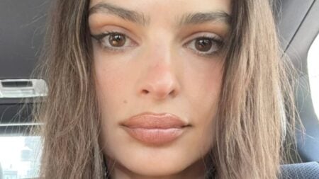 Emily Ratajkowski close up