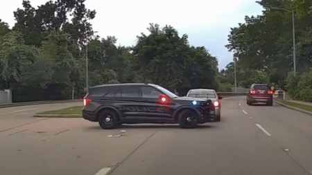 Texas Cop Tries to ‘Manipulate’ & ‘Harass’ Teen Girl After Stalking Her to School: ‘This Officer Is Definitely Being Sketchy’ Texas Cop Tries to Manipulates Teen Girl After Stalking Her to School