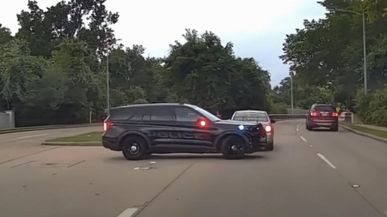 Texas Cop Tries to Manipulates Teen Girl After Stalking Her to School