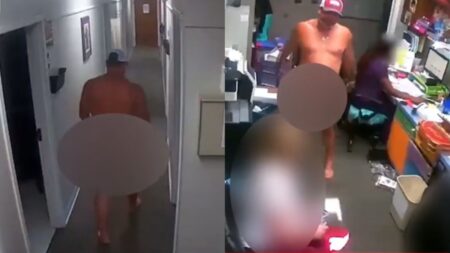 Arkansas Doctor Derails Career After Wild Naked Show During Office Hours: ‘What Cabinet Position Is Trump Going To Give Him?’ Arkansas doctor loses license after roaming naked in office