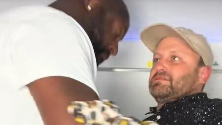 Racist White Male Karen Gets Manhandled by Black Man in Colorado Flight: ‘You Can See the Fear in His Face’ racist male karen in flight