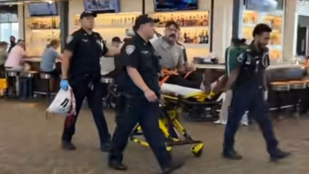 LaGuardia Terminal Erupts in Laughter as ‘Tweaking’ Man Is Escorted Away by Cops