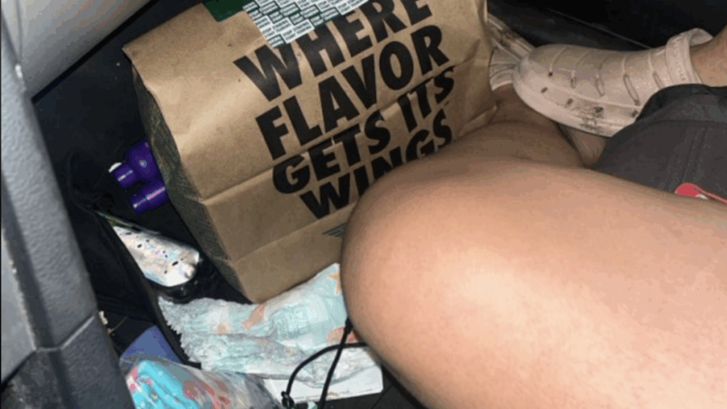Texas DoorDash Driver Delivers Food with ‘Dirty Diaper’: ‘What I’m Looking at 😭’ Texas DoorDash Driver Delivers Food with 'Dirty Diaper'