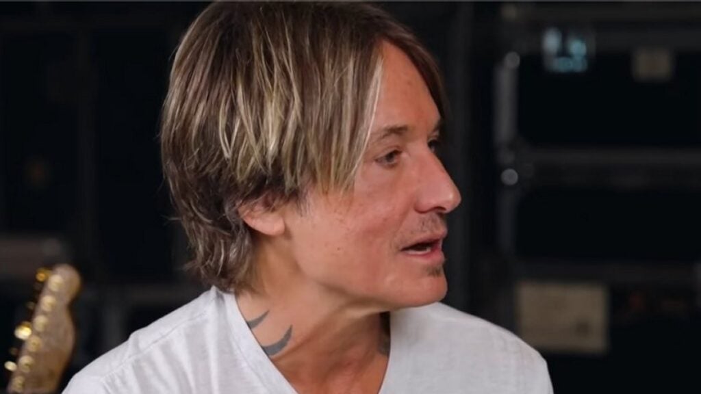 Keith Urban’s Disturbing Stage Moment Sparks Fears of a Downward Spiral: ‘This Isn’t Normal’ Keith Urban
