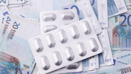 Minnesota Woman Breaks Down Over $2,200 Health Insurance Bill, Boomer Mom Blames Obama Instead: ‘They Choose Trump’ Minnesota Woman Breaks Down Over $2,200 Health Insurance Bill, Boomer Mom Blames Obama Instead: ‘They Choose Trump’