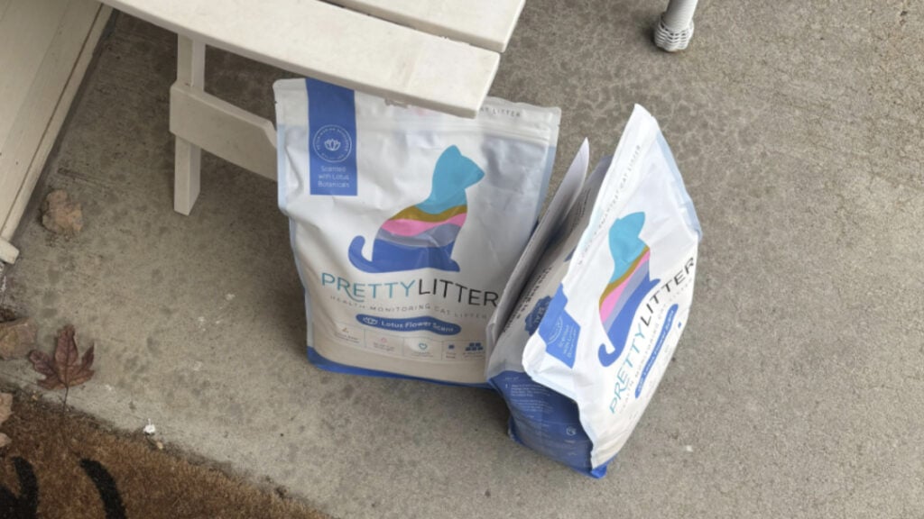Minnesota DoorDash Driver Replaces Starbucks Order With Kitty Litter: ‘We Don’t Own a Cat’ Minnesota DoorDash Driver Replaces Starbucks Order With Kitty Litter