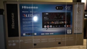 Oregon Delivery Workers Refuse to Unbox Seven-Foot TV for $120, Then Charge $349 After Doing Nothing