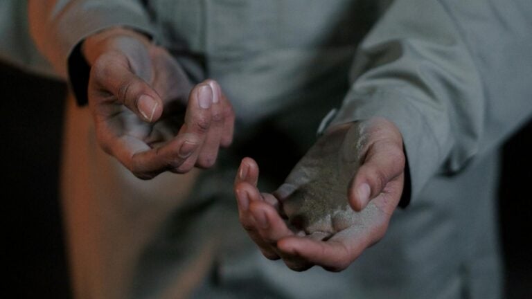 Injured ICE Detainee in Georgia Allegedly Forced to Work for $1/Day in Food Companies: ‘Slavery Can Continue Lawfully’ ICE detainee forced labor