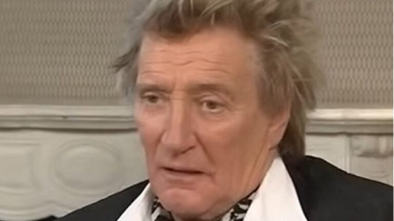 ‘Grumpy’ Rod Stewart ‘Shows His Age’ Erupts Mid-Concert in Fan-Triggered Meltdown Rod Stewart