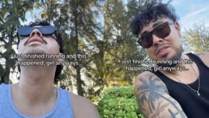 A picture of the Hawaii couple.