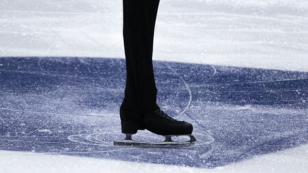 Carless Professional NYC Figure Skater Hits New Jersey Tourist’s Daughter in Face with Skater’s Blade