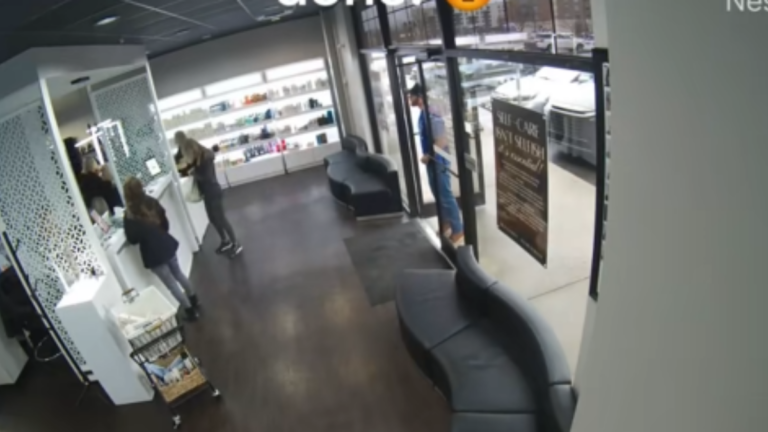 Kentucky Manbaby Complains About Taking Care of Kids While Mother Gets Hair Done, 'Imagine a man has to babysit, I mean, care for his own children…'