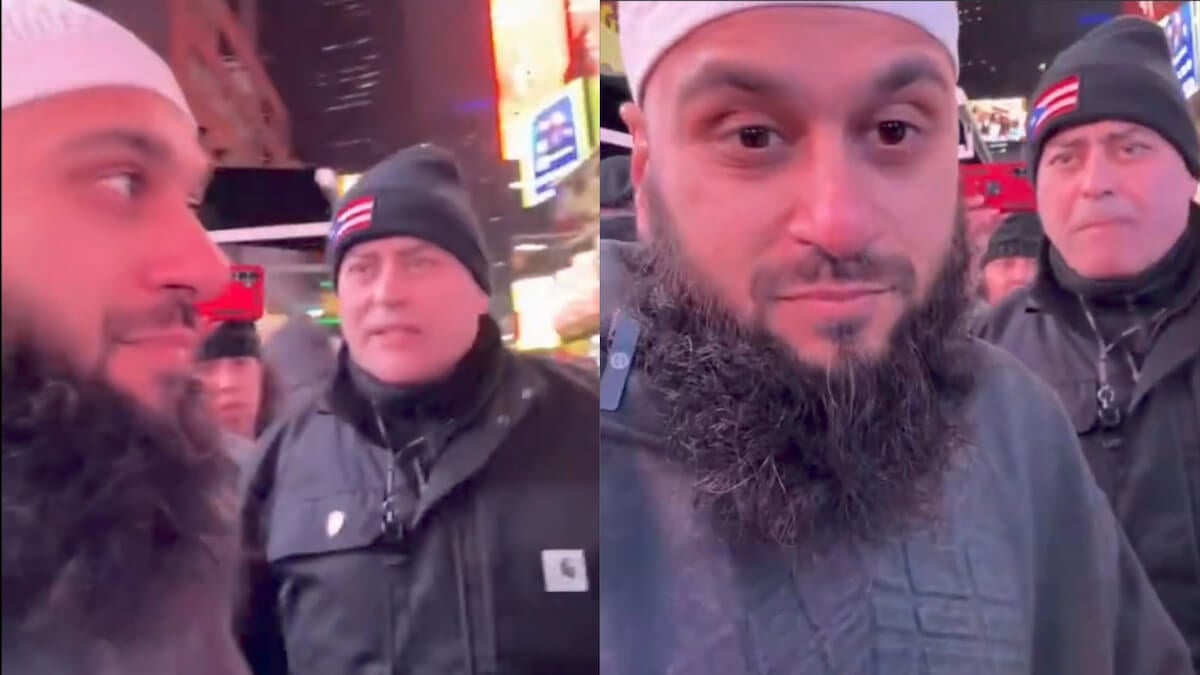 Angry New Yorker Confronts Muslim Man Holding Taraweeh Prayer in Times Square: ‘People Have No Respect’