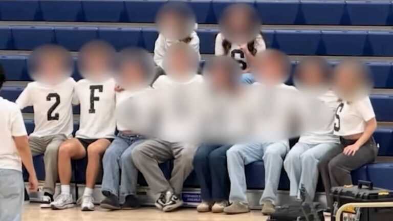 A picture of the California high school students.