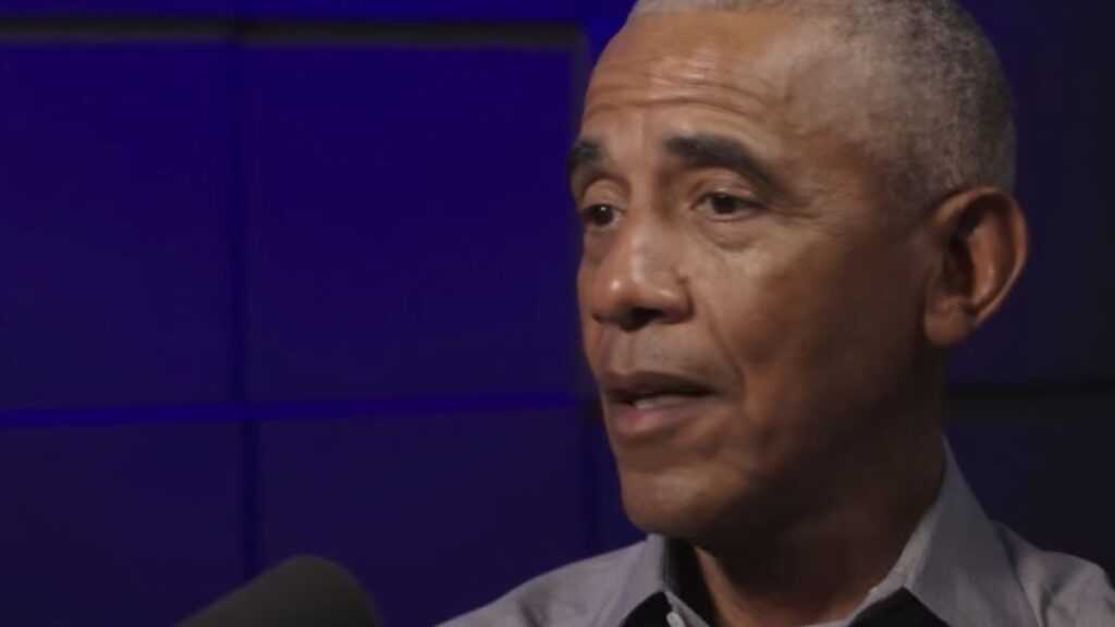 Barack Obama Sets the Record Straight on UFO Comment: ‘There’s No Underground Facility, Unless …’ barack-obama-aliens