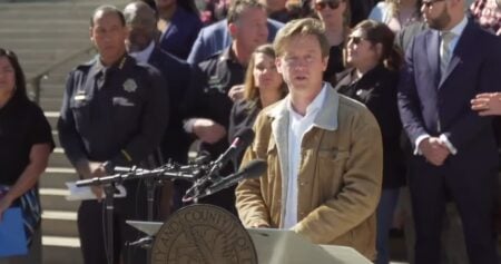 Coloardo Residents Rally Behind Mayor’s ICE Ban, Promise Action if Agents Appear: ‘Denver Is Not the Place’ Denver Mayor shields city from ICE