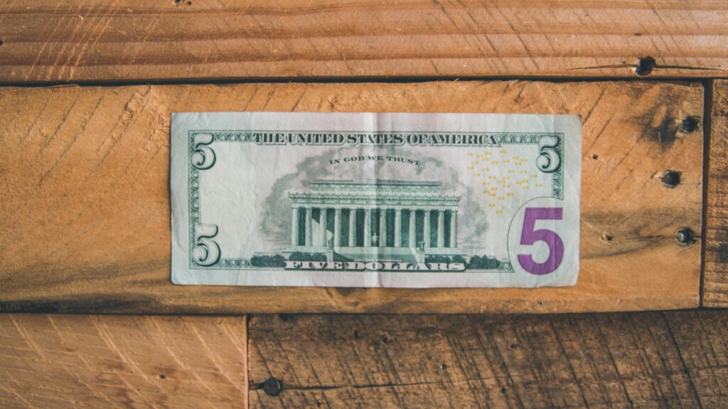 California Employer Threatens to Cut College Student's Pay by $5 in Hour Because of Inflation