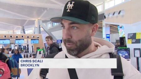 New Jersey Traveler Says ICE Agents at Newark Airport Are Here to Help and ‘Not Bothering Nobody’ New Jersey traveler at Newark Airport reacts to ICE agents assisting TSA during airport security operations.