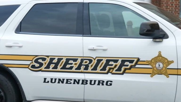 Virginia Woman Sues Police Department for Over $140M for Letting Rogue Cop Open Fire on Her: ‘This Is Gross Negligence, and Blatant Sexism’ Virginia Woman Sues Police Department $140 Million for Letting Rogue Cop Open Fire on Her