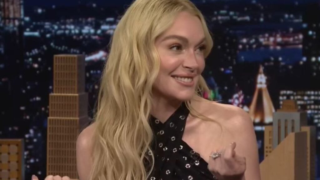 fans-pray-for-lindsay-lohan-and-family's-safety-in-dubai