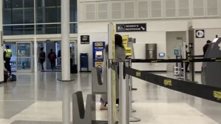 Texas TSA Agent Accused of Following Woman Into Restroom to Interrogate Over Perfume: ‘Since When Is TSA Checking Bathroom Stalls for Perfume?’ Houston Airport IAH Women Restroom