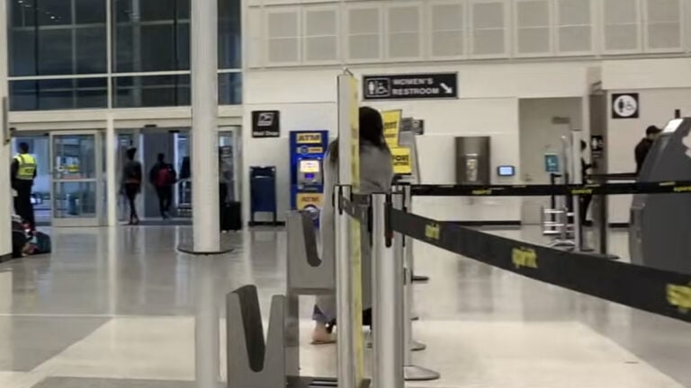 Texas TSA Agent Accused of Following Woman Into Restroom to Interrogate Over Perfume: ‘Since When Is TSA Checking Bathroom Stalls for Perfume?’ Houston Airport IAH Women Restroom