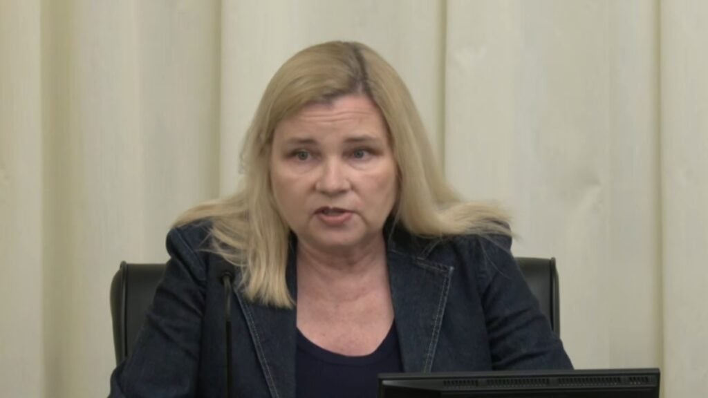 ‘The Retaliation in the Smear Campaign Is Strong’: Lifelong Democrat Faye Bernstein Testifies Tim Walz Administration Targeted Her for Exposing Fraud in Minnesota A veteran Minnesota Department of Human Services employee claimed the Walz administration smeared her as racist after she raised fraud concerns. The video of her testimony has ignited fresh online discussion.