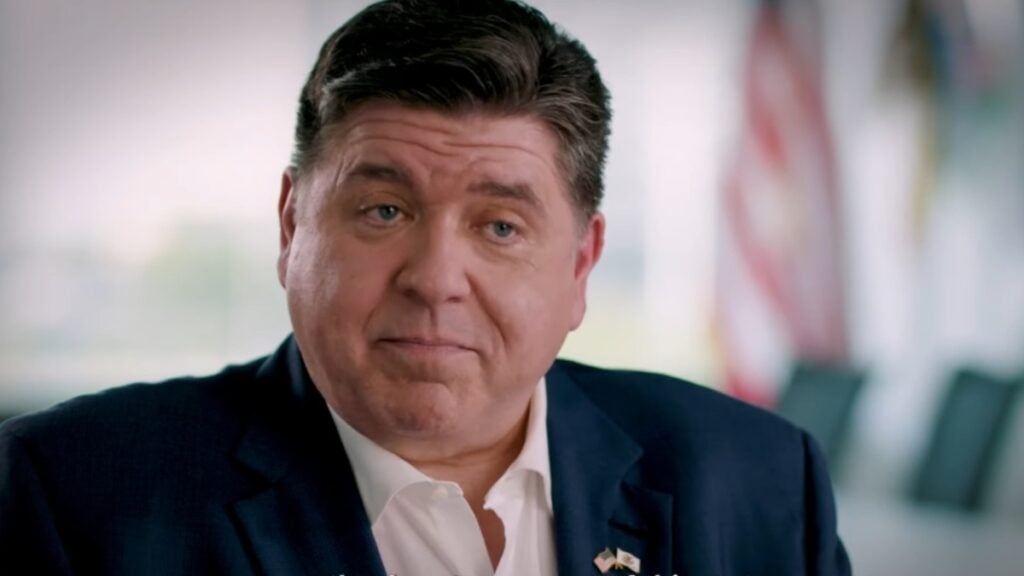 Illinois Gov. JB Pritzker posted an ABC NewsLive clip on X arguing the federal $7.25 minimum wage leaves workers unable to survive. The message, referencing Illinois’ wage increase, has sparked wide online discussion.