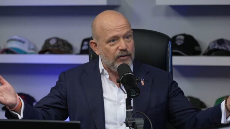 Steve Hilton Says California’s Gas Crisis Isn’t Chevron’s Fault: ‘It’s Newsom and Democrats’ California gubernatorial candidate Steve Hilton pushed back against Governor Gavin Newsom’s call to boycott Chevron over high gas prices. The X post comparing California and Mississippi fuel costs has sparked debate over who is really responsible.
