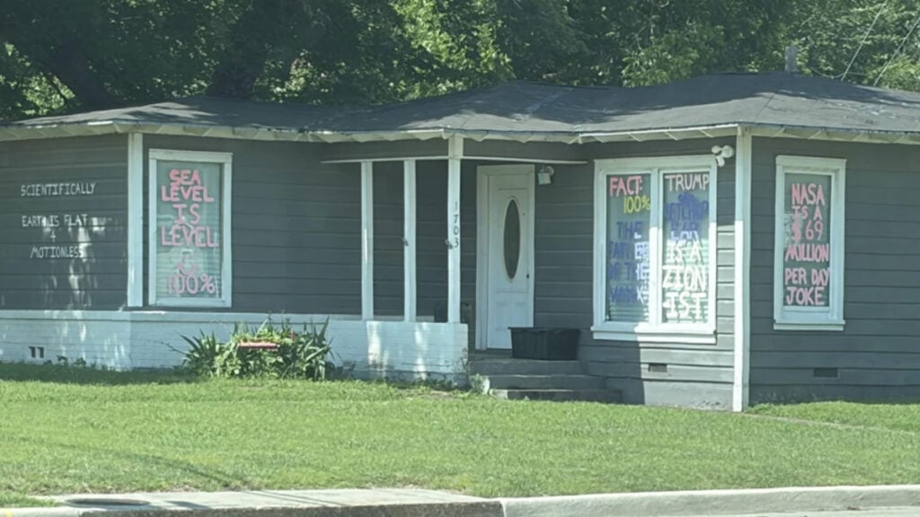 Texas Man Condemning Trump as a ‘Zionist’ Gets Dragged Online: ‘This Is Literal Mental Illness’ Texas Homeowner Condemns Trump as Zionist
