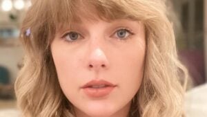Taylor Swift close up