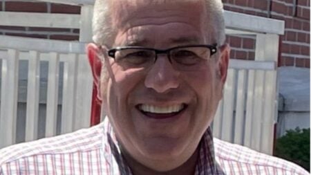 Illinois gubernatorial candidate Darren Bailey posted a video clip on X in which Rep. Brandon Gill questions Gov. JB Pritzker about a past bathroom policy statement. Bailey contrasted the exchange with Pritzker’s efforts to retain the Chicago Bears. The post is generating strong online discussion.