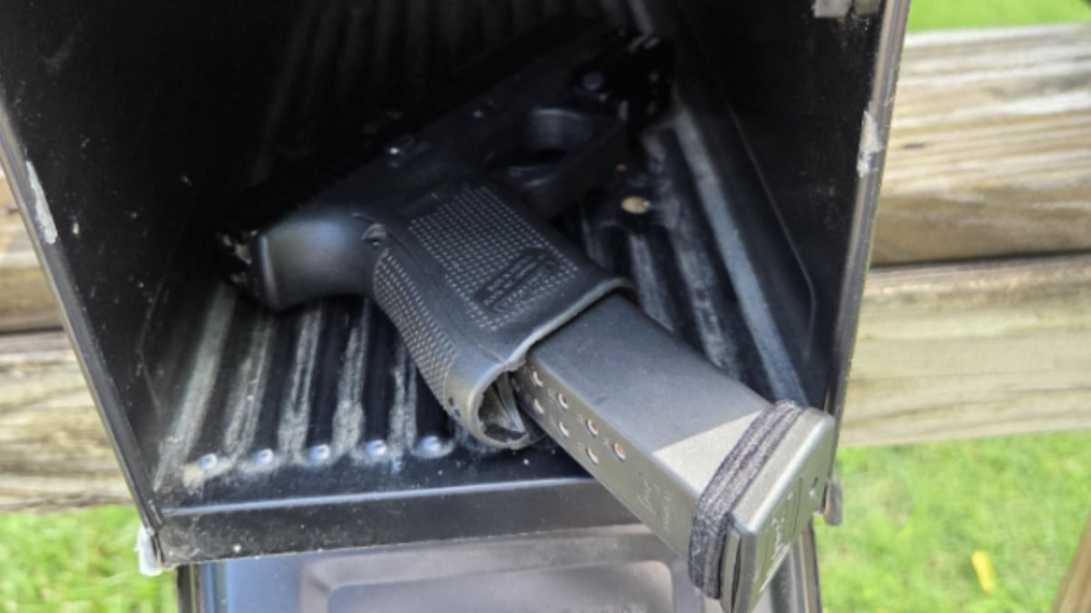 Missouri USPS Worker Makes Shocking Mailbox Discovery: ‘I Just Put My Prints on a Gun’