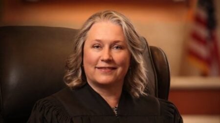 Idaho Judge Amanda Brailsford Sparks Backlash After Ruling Against Law Separating Public Restrooms by Sex: ‘She Is a Disgrace to the Bench’ An Idaho federal judge has blocked a new state law requiring public restrooms to be separated by biological sex. The ruling by Judge Amanda K. Brailsford has triggered strong online debate and calls for her impeachment.