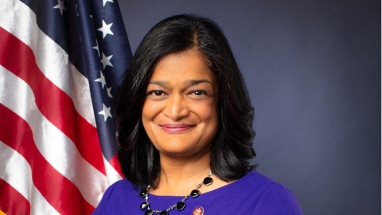 Jayapal Cheers Judge Blocking Trump’s 39-Country Immigration Freeze as Washington Critics Hit Back: ‘Judge Has ZERO Jurisdiction’ Rep. Pramila Jayapal posted a video on X celebrating a federal judge’s ruling that Trump’s freeze on immigration applications from 39 countries was illegal and must restart. The clip has drawn strong online reactions.