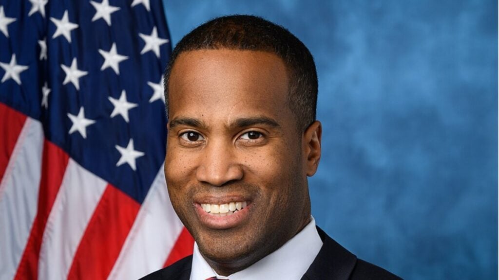 ‘He Conceded and Ran Away’: Rep. John James Faces Sharp Skepticism from Michigan Voters Over Jail Promise for Democrats and Past Record Rep. John James vowed prison time for Democrats involved in Michigan election fraud and COVID policies in a clip shared on X. The remarks have sparked strong skepticism among some Michigan voters questioning his record.