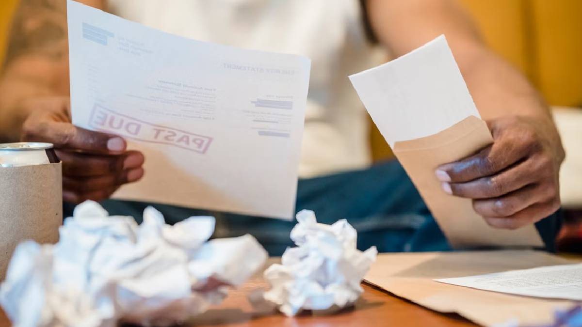 Michigan Residents Celebrate After State Erases More Than $200 Million in Medical Debt: ‘Being Healthy Shouldn’t Bankrupt Anyone’