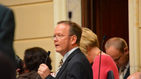 Utah Senator Loses Primary Over AI Data Center