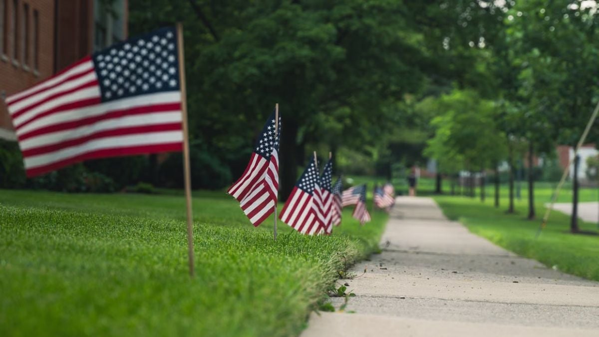 Illinois Man Stunned After Seeing Hundreds of American Flags at Bass Pro Shops: ‘I’ve Never Seen So Many’