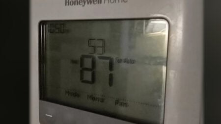 Poor New York Husband Roasts Alive in 87F Heat at 11-45PM