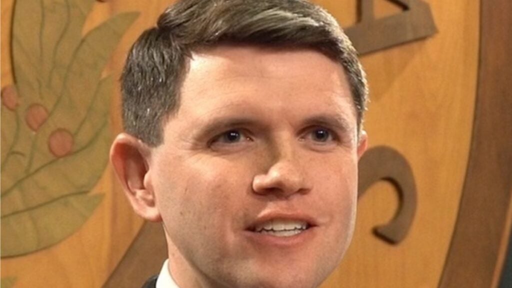 ‘You are a divider. Sit down’: Texas Rep. James Talarico’s July 4th Unity Message Sparks Sharp Backlash on X Texas State Rep. James Talarico posted a July 4th video urging Americans to move past division and unite as one team. The patriotic message quickly drew sharp criticism from commenters on X.