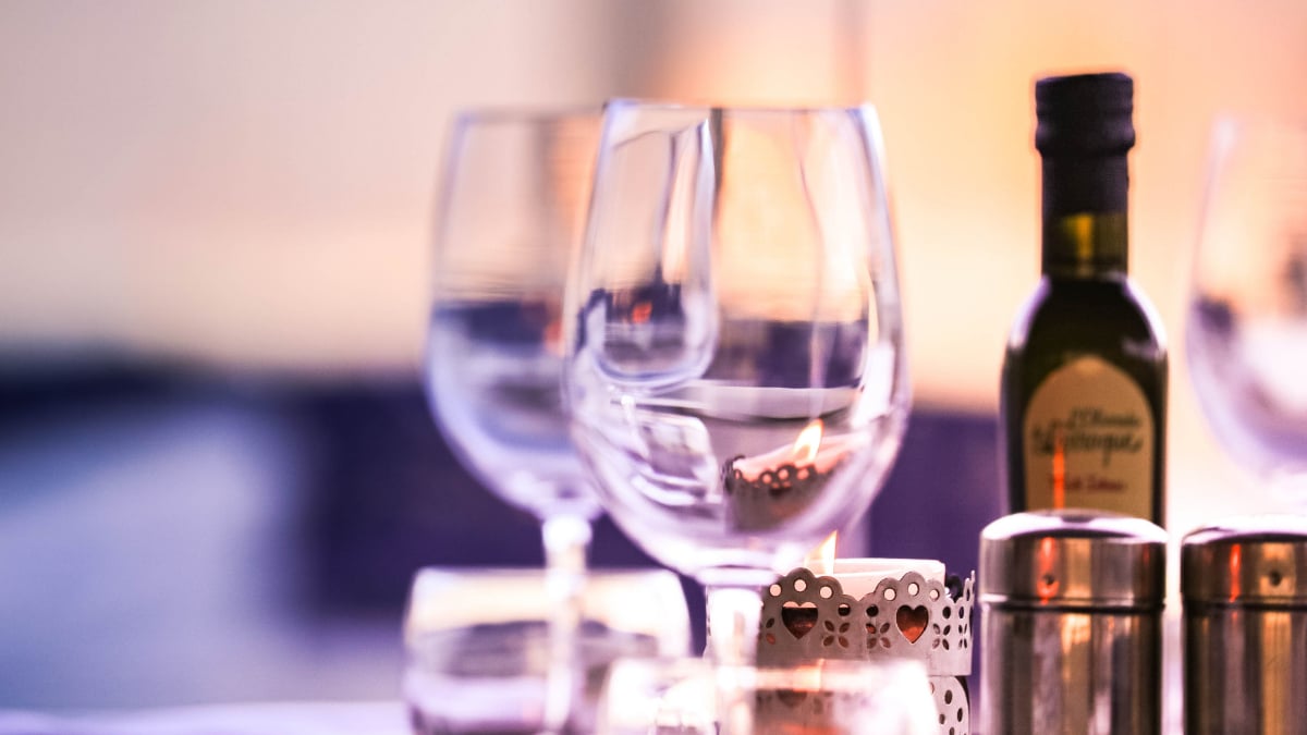 Connecticut Couple Says Anniversary Dinner Ended With Restaurant Manager Kicking Them Out: ‘You Are Messing With Us. Get Out Now’