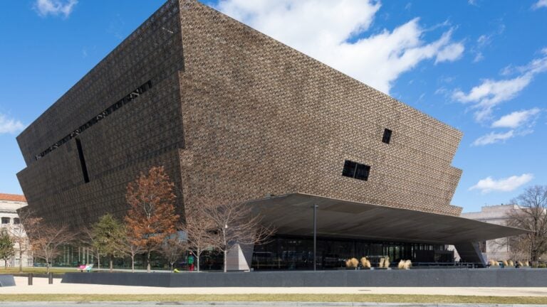 ‘Holy Ground Without Jesus Christ’: Democratic Lawmakers and Clergy Face Backlash for Sanctifying Museum and 1619 Story in D.C. A supercut posted on X shows Democratic lawmakers and clergy speaking outside Washington, D.C.’s National Museum of African American History and Culture, describing the site as “holy ground” and the 1619 narrative in sacred terms. The video is drawing strong online reactions.