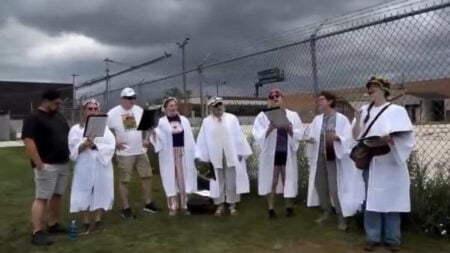 Illinois Peace Choir ICE Performance
