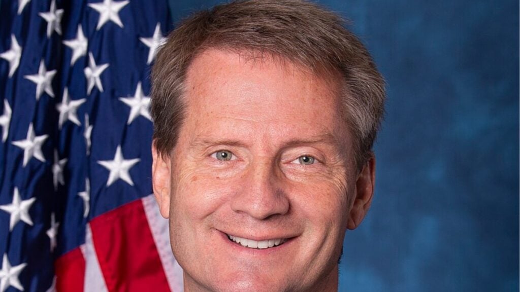 ‘Make It Make Sense’: Tennessee Rep. Tim Burchett Moves to Compel Planned Parenthood on Minors’ Sex Changes, Faces Backlash Over Tax Dollars Tennessee Rep. Tim Burchett posts a Capitol video accusing Planned Parenthood of using tax dollars for sex changes on minors and vows to compel answers. Online viewers are pushing back hard on the funding claim.