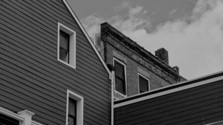 Arizona Residents Fed Up As More People Are Painting Their Houses and Businesses Black: ‘No Idea Why Anyone Wants a Heat Magnet’ Arizona Black Paint Houses