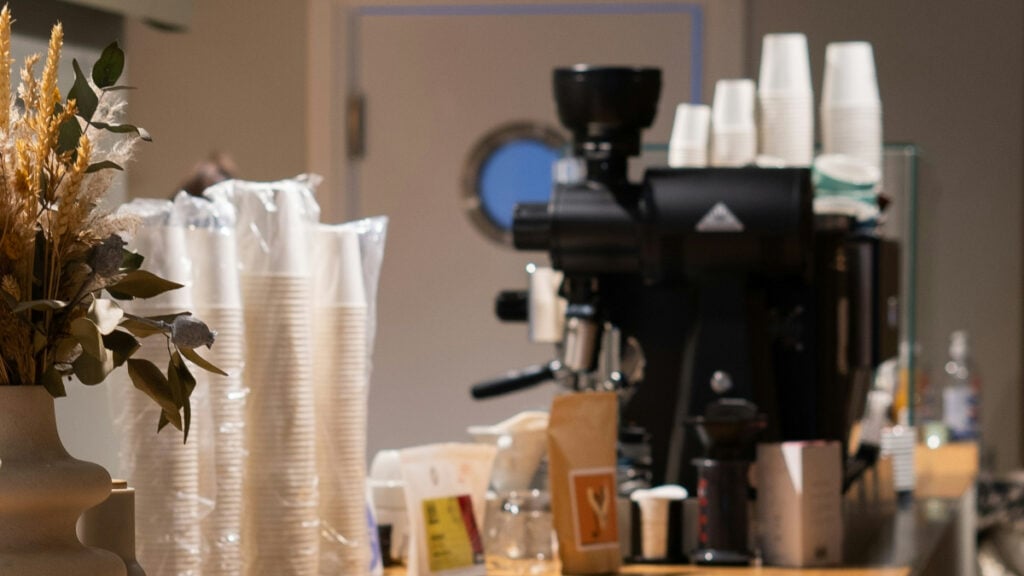 North Carolina Man Says Coffee Shop Held Him to a Penny, Then Shortchanged Him: ‘They Don’t Even MAKE THEIR OWN MUFFINS’ interior of a cafe